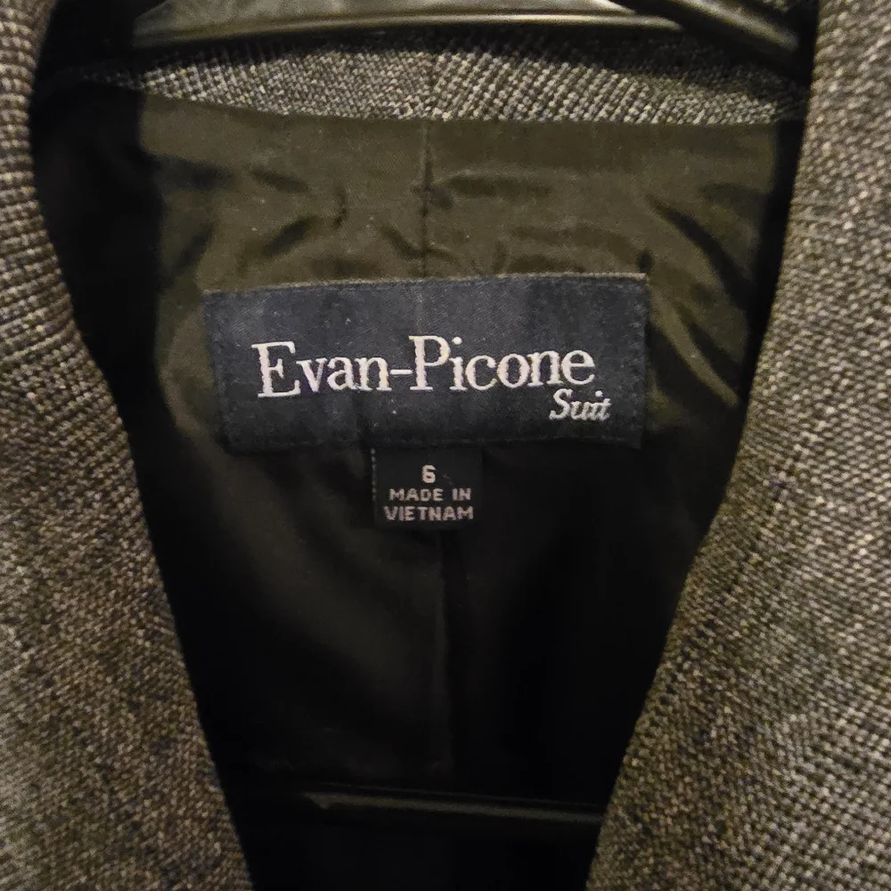 Evan Picone Charcoal Blazer & Skirt Suit - Picture 4 of 6